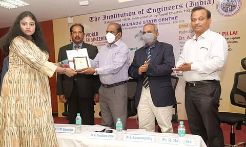 உலகளாவிய சிறந்த பெண் பொறியாளர் விருது பெற்ற இந்திய வம்சாவளி டாக்டர் ஷீபா லூர்தஸ்
