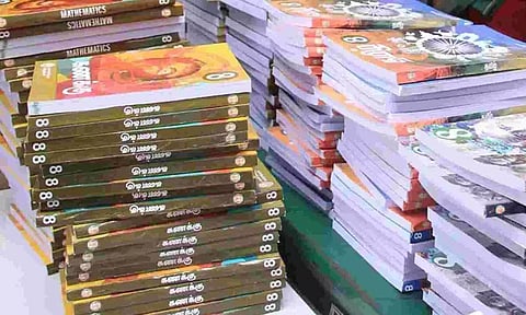 பள்ளி மாணவர்களுக்கு வழங்குவதற்காக 4 கோடி பாட புத்தகங்கள் தயார்