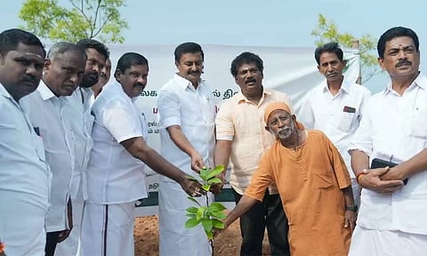 ஈஷாவின் காவேரி கூக்குரல் இயக்கம் மூலம்  3 லட்சம் மரக்கன்றுகள் நடத்திட்டம்!- சாமிநாதன் தொடங்கி வைத்தார்