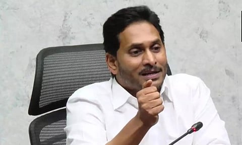 ஆந்திர கவர்னருக்கு ராஜினாமா கடிதம் அனுப்பிய ஜெகன்மோகன் ரெட்டி