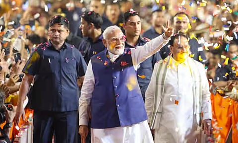 நேருவின் 'ஹாட்ரிக்' சாதனையை சமன் செய்த பிரதமர் மோடி...