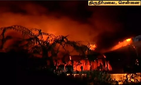 திருநீர்மலை பிளாஸ்டிக் தொழிற்சாலையில் பயங்கர தீ விபத்து