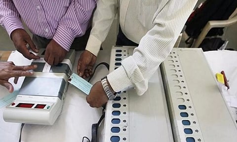 எந்த  EVM  இயந்திரத்தையும் சோதிக்கலாம்.. தோற்ற வேட்பாளர்களுக்கு சலுகைகளை அடுக்கிய தேர்தல் ஆணையம்