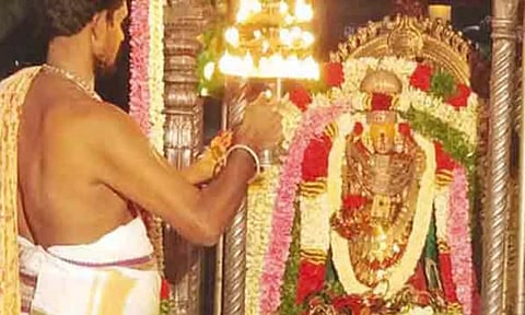ஒற்றைக்காலில் கடும்  தவமிருந்த கோமதியம்மன்
