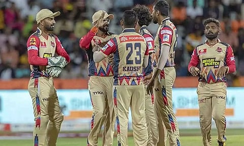 டி.என்.பி.எல். கிரிக்கெட் 4-வது வெற்றி ஆர்வத்தில் சேப்பாக் சூப்பர் கில்லீஸ்
