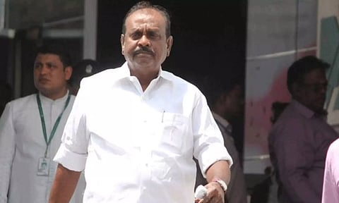 அ.தி.மு.க முன்னாள் அமைச்சர் நத்தம்  விஸ்வநாதனுக்கு உடல்நலக்குறைவு - மருத்துவமனையில் அனுமதி