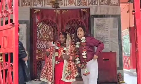 மருமகளை திருமணம் செய்த மாமியார்