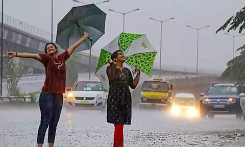 12 மாவட்டங்களில் இன்று கனமழைக்கு வாய்ப்பு- சென்னை வானிலை ஆய்வு மையம்