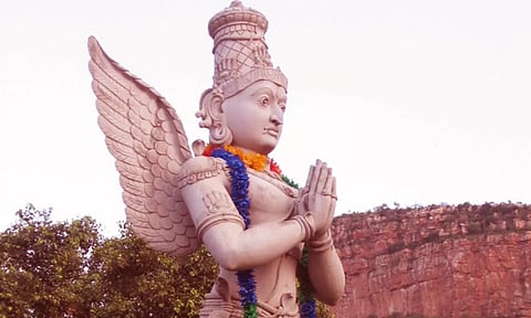 கழுகுகள் வரலாறு-பூடா, விருத்தா