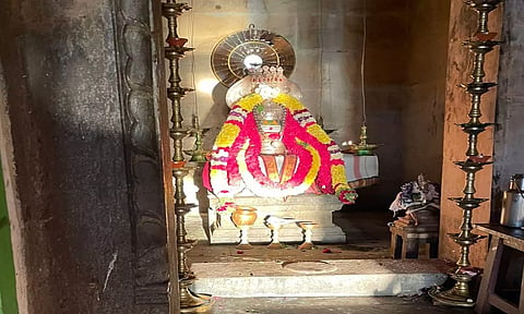 அண்ணாமலையார் மீது சூரிய ஒளிக்கதிர் விழும் அதிசயம்