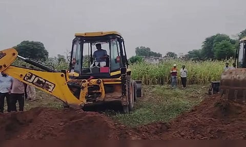 ராஜஸ்தானில் ஆழ்துளை கிணற்றில் விழுந்த குழந்தை: மீட்புப் பணிகள் தீவிரம்