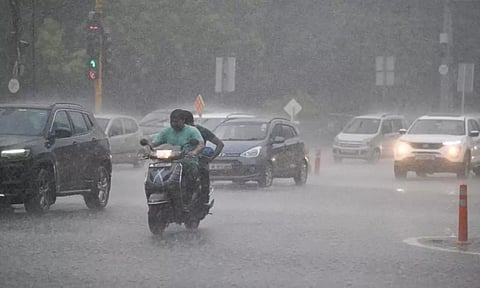 மஞ்சள் எச்சரிக்கை: தமிழ்நாட்டில் 19 மாவட்டங்களில் நாளை கனமழைக்கு வாய்ப்பு