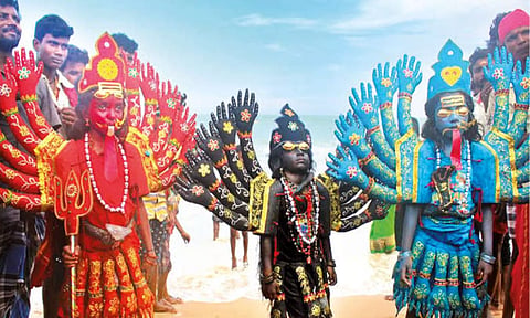 இந்தியா முழுவதும் கொண்டாடப்படும் `தசரா'