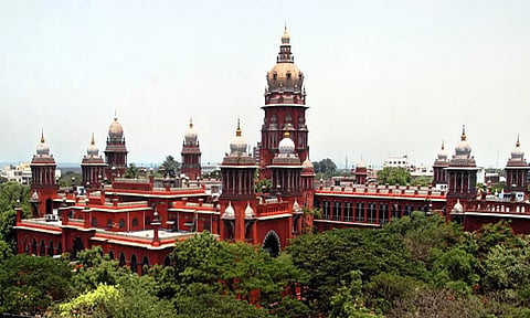 அமைச்சரவை முடிவுக்கு ஆளுநர் கட்டுப்பட்டவர்- சென்னை உயர்நீதிமன்றம்