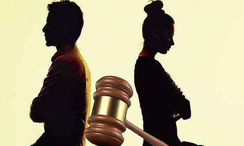 விவாகரத்து வழக்கில் தம்பதியை நேரில் ஆஜராக நிர்பந்திக்க கூடாது- ஐகோர்ட் உத்தரவு