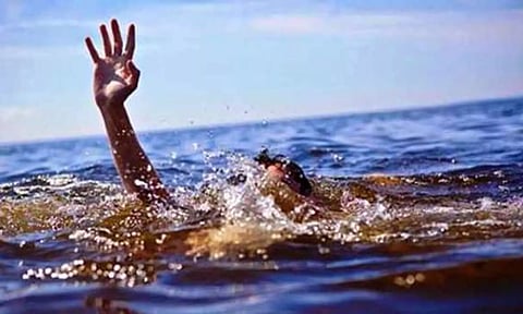 சோழவந்தான் அருகே கண்மாயில் மூழ்கி தந்தை-மகன் உயிரிழப்பு