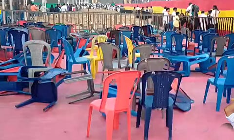 தவெக மாநாடு- விஜய் அறிவுறுத்திய கட்டுப்பாடுகளை களைத்தெறிந்த தொண்டர்கள்