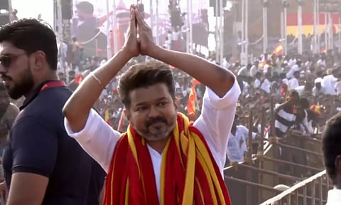 த.வெ.க. முதல் மாநில மாநாடு- மேடையில் தலைவர் விஜய் - தொண்டர்கள் உற்சாகம்