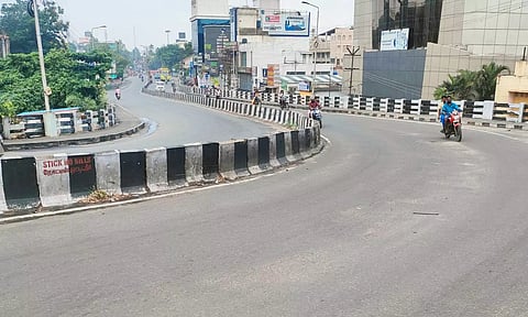 வெறிச்சோடிய திருப்பூர்: தீபாவளி கொண்டாட ஊர்களுக்கு சென்ற தொழிலாளர்கள்