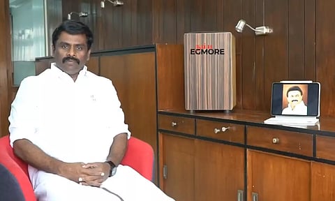 2ம் கட்ட சிறப்பு முகாம்- வாக்காளர்களுக்கு வேண்டுகோள் விடுத்த எழும்பூர் தொகுதி எம்.எல்.ஏ பரந்தாமன்
