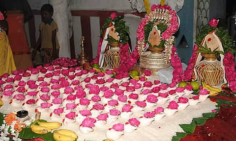 சங்கடம் தீர்க்கும் 1008 சங்காபிஷேகம்