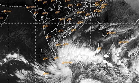 காற்றழுத்த தாழ்வு பகுதி காற்றழுத்த தாழ்வு மண்டலமாக வலுப்பெற்றது