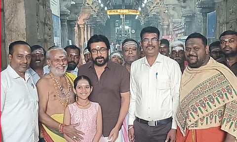 பேரூர் பட்டீசுவரர் கோவிலில் நடிகர் சூர்யா சாமி தரிசனம்