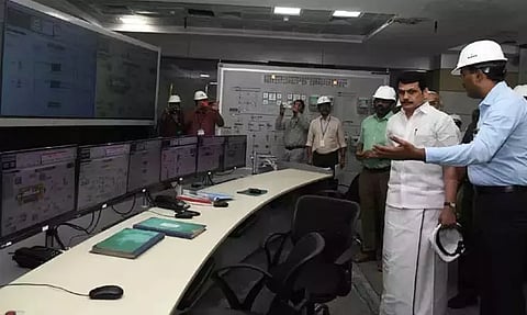 ஃபெஞ்சல் புயல்: மின் நுகர்வோர் சேவை மையத்தில் அமைச்சர் செந்தில் பாலாஜி ஆய்வு