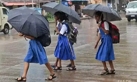 புதுச்சேரியில் நாளையும் பள்ளி, கல்லூரிகளுக்கு விடுமுறை