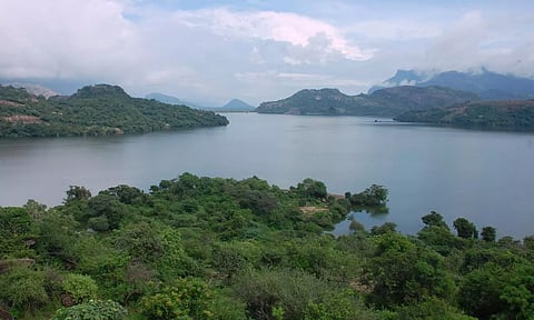 முழு கொள்ளளவை எட்டும் உடுமலை அமராவதி அணை
