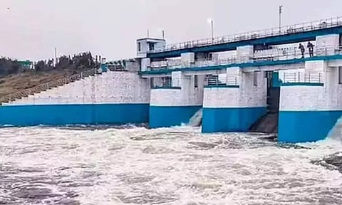 செம்பரம்பாக்கம், புழல் ஏரிகளில் தண்ணீர் திறப்பு - வெள்ள அபாய எச்சரிக்கை