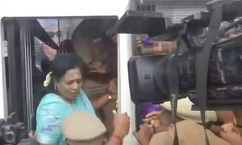 மாணவி வன்கொடுமை - போராட்டம் - பா.ஜ.க.-வினர் கைது