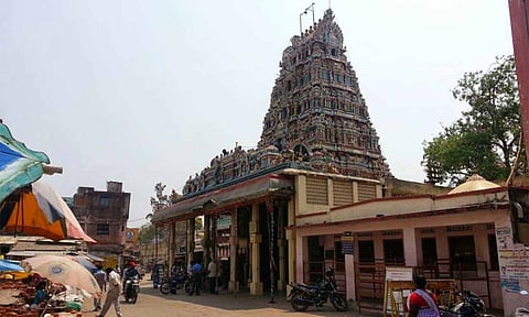 புத்தாண்டை முன்னிட்டு திருவேற்காடு தேவி கருமாரியம்மன் கோவிலில் நள்ளிரவு 12 மணிக்கு நடை திறப்பு