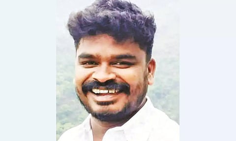 முன்விரோதத்தில் இரும்பு வியாபாரி கொலை- சிறுவன் உள்பட 3 பேர் கைது