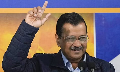 வாடகை வீட்டில் வசிப்பவர்களுக்கும் இலவச மின்சாரம், குடிநீர் -  கெஜ்ரிவால் அள்ளி வீசிய அறிவிப்புகள்