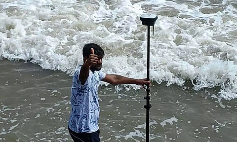 திருச்செந்தூர் கோவில் கடற்கரையில் சென்னை ஐ.ஐ.டி. குழுவினர் 2-வது நாளாக ஆய்வு