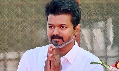 தமிழ் காக்கக் களமாடி உயிர் நீத்த மொழிப்போர் தியாகிகளுக்கு வீர வணக்கம்- விஜய்