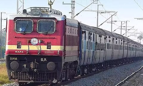 பயணிகளின் கனிவான கவனத்திற்கு: திருநெல்வேலி –திருச்செந்தூர் இடையே 25 நாட்கள் ரெயில் சேவை ரத்து