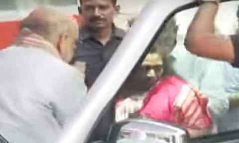தந்தை மறைவு - தமிழிசைக்கு நேரில் ஆறுதல் கூறிய அமித்ஷா