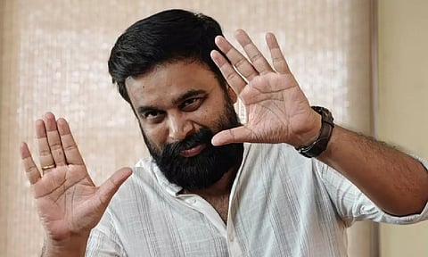 சசிகுமார் இயக்கும் அடுத்த படத்தின் அப்டேட் - கிராமத்து பின்னணியில் உருவாகும் திரைப்படம்