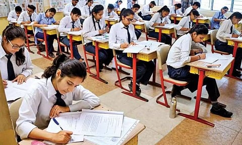 CBSE பள்ளிகளில் கட்டாய தேர்ச்சி முறை ரத்து.. இனி 3, 5, 8ம் வகுப்புகளில் குறைந்த மதிப்பெண் எடுத்தால் FAIL