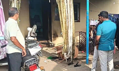 நாமக்கல் அருகே விவசாயி வீட்டில் பெட்ரோல் குண்டு வீச்சு