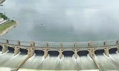 மேட்டூர் அணையில் இருந்து பாசனத்துக்கு தண்ணீர் திறப்பு வினாடிக்கு 10 ஆயிரம் கனஅடியாக அதிகரிப்பு