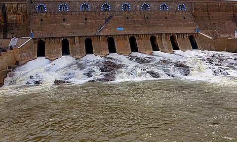 44வது முறையாக மேட்டூர் அணை முழு கொள்ளளவை எட்டியது- உபரி நீர் திறப்பு