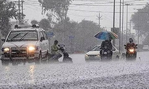 காலை 10 மணி வரை மழைக்கு வாய்ப்புள்ள 3 மாவட்டங்கள்
