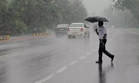 கர்நாடகாவில் கனமழை- 7 மாவட்டங்களுக்கு சிவப்பு எச்சரிக்கை