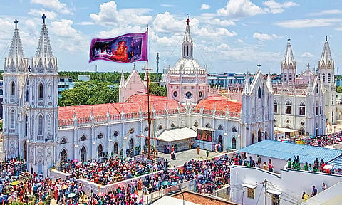 வேளாங்கண்ணி மாதா பேராலய கொடி மரத்தின் சிறப்பு