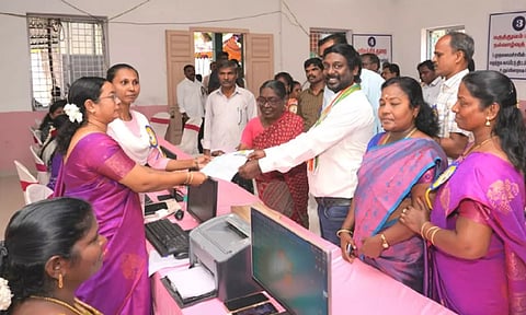 அழகப்பபுரம் பேரூராட்சியில் 'உங்களுடன் ஸ்டாலின்' முகாமை தொடங்கி வைத்து ஆய்வு செய்த விஜய் வசந்த் எம்.பி.