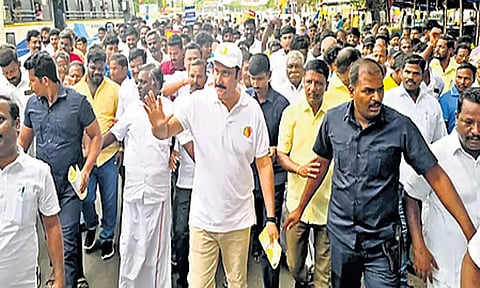 'ரோடு- ஷோ'வுக்கு அனுமதி மறுப்பு- பொதுக்கூட்டத்தில் பங்கேற்கிறார் அன்புமணி ராமதாஸ்