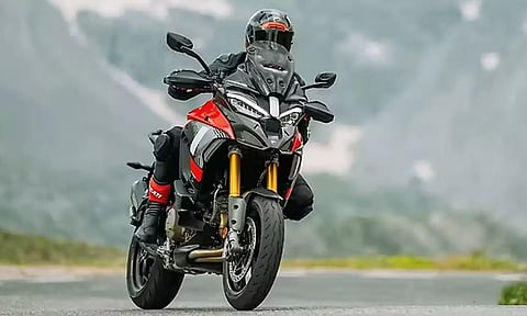 ரூ. 36 லட்சத்திற்கு புது பைக் அறிமுகம் செய்த டுகாட்டி...!